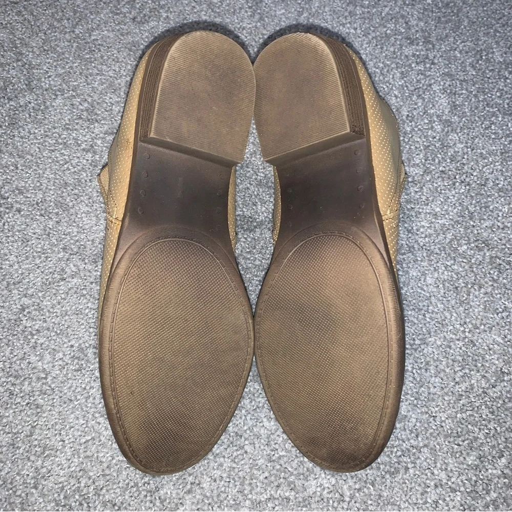 Rampage  Women’s  9.5  Tan  Textured  Ankle   Booties  Neutral  Suede  Casual